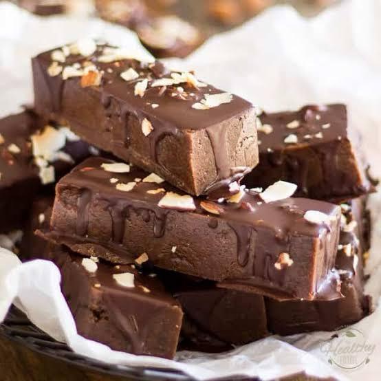 Protein with Roasted Almond Chocolate Bar